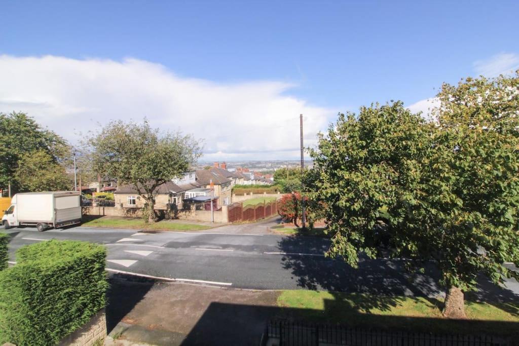 Modern 3 Bed, Contractors Welcome, Bradford Bradford  Exterior photo